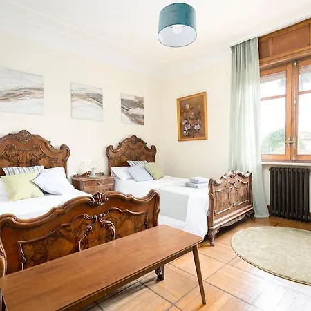 La Casona Del Fronton Vila Camino (Asturias)