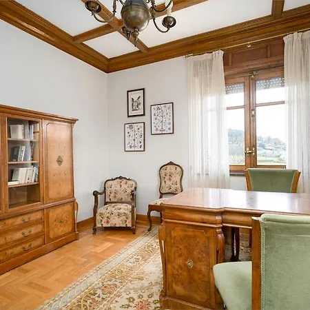 La Casona Del Fronton *