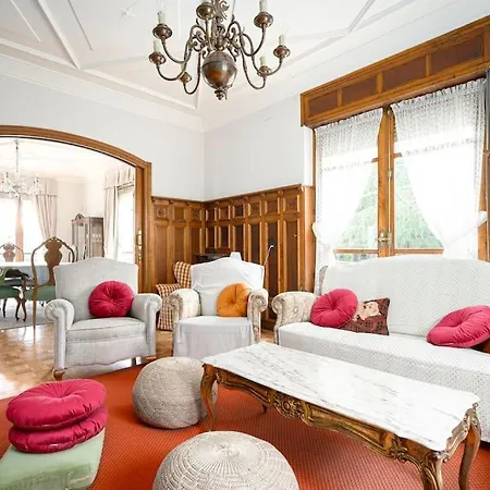 La Casona Del Fronton Vila *