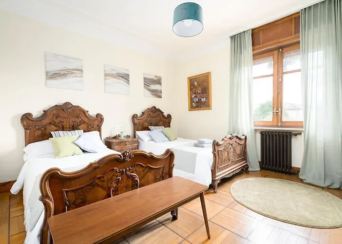 La Casona Del Fronton Villa Camino (Asturias)