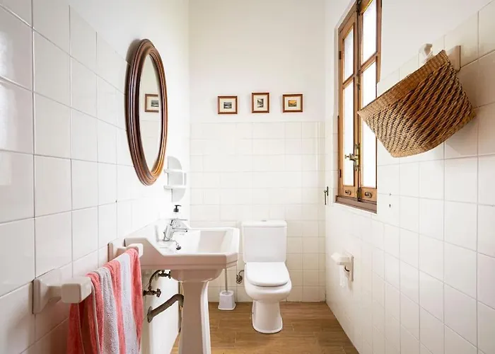 La Casona Del Fronton